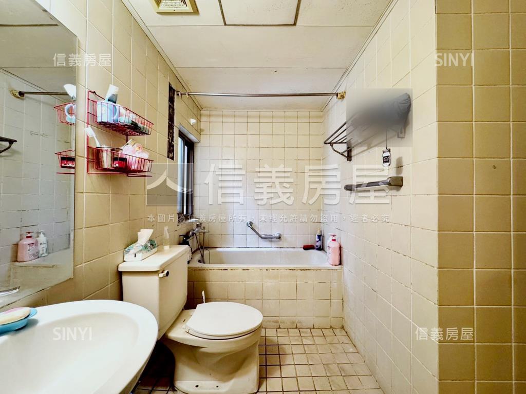北區國泰建設採光大四房房屋室內格局與周邊環境