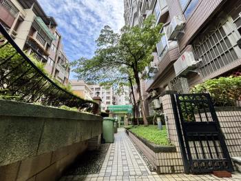 北區國泰建設採光大四房