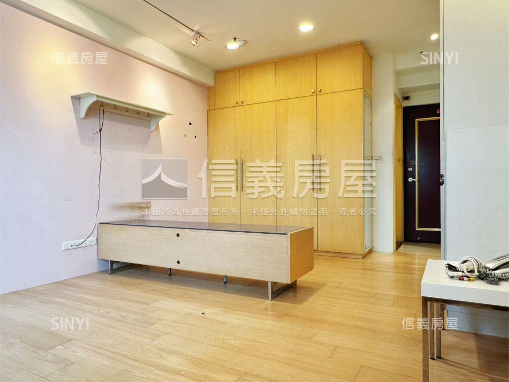 花開並蒂捷運套房房屋室內格局與周邊環境