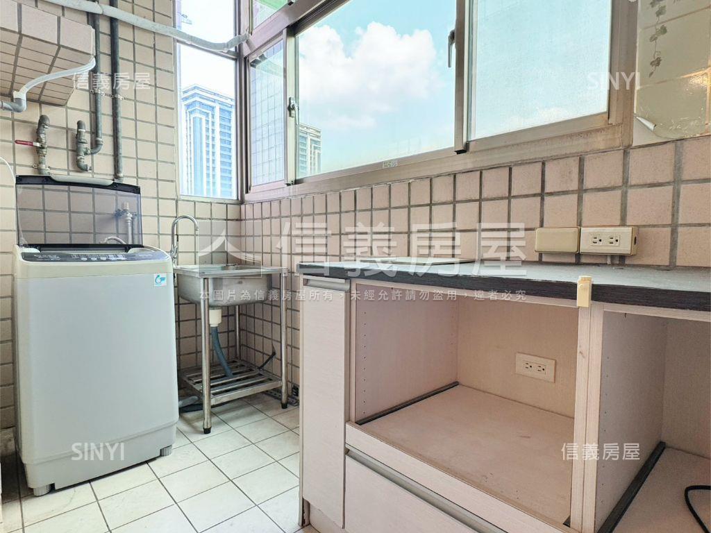 花開並蒂捷運套房房屋室內格局與周邊環境