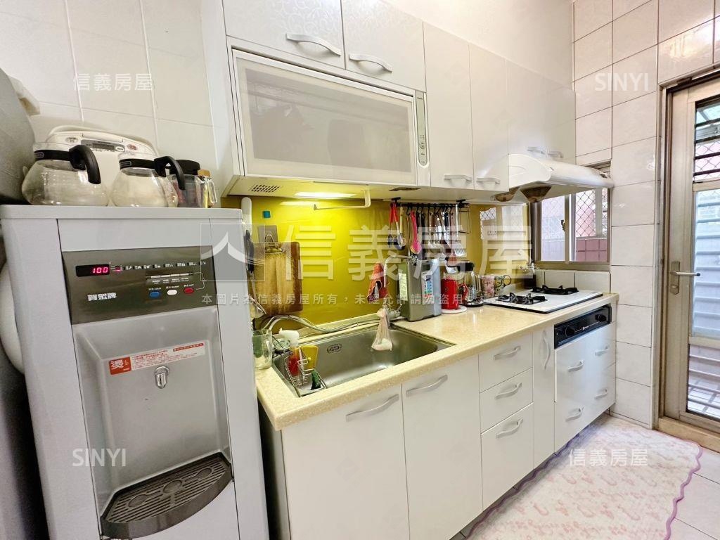 本棟景觀美景愛河四房房屋室內格局與周邊環境