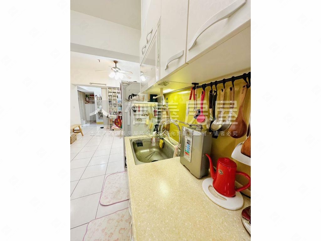 本棟景觀美景愛河四房房屋室內格局與周邊環境