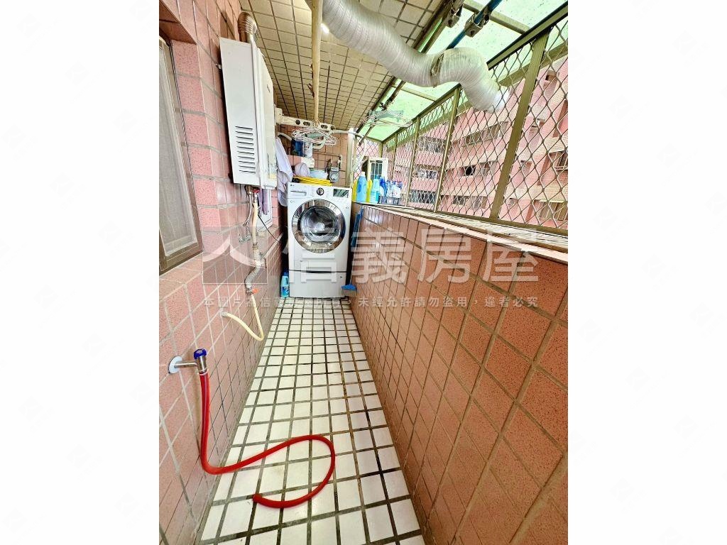 本棟景觀美景愛河四房房屋室內格局與周邊環境