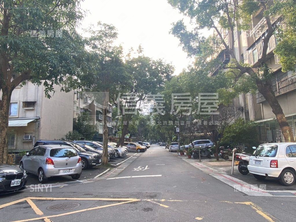 文德美妝邊間採光一樓房屋室內格局與周邊環境