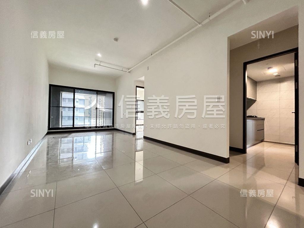 甲山林帝景３房車位房屋室內格局與周邊環境