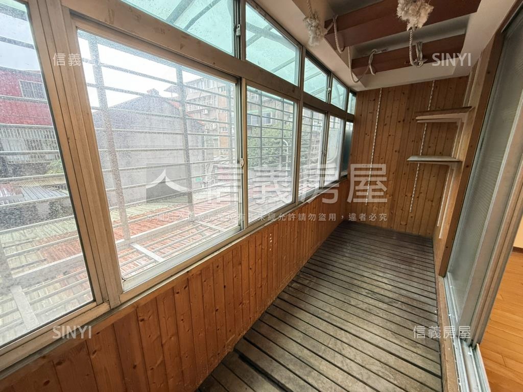 學園靜巷電梯三房房屋室內格局與周邊環境