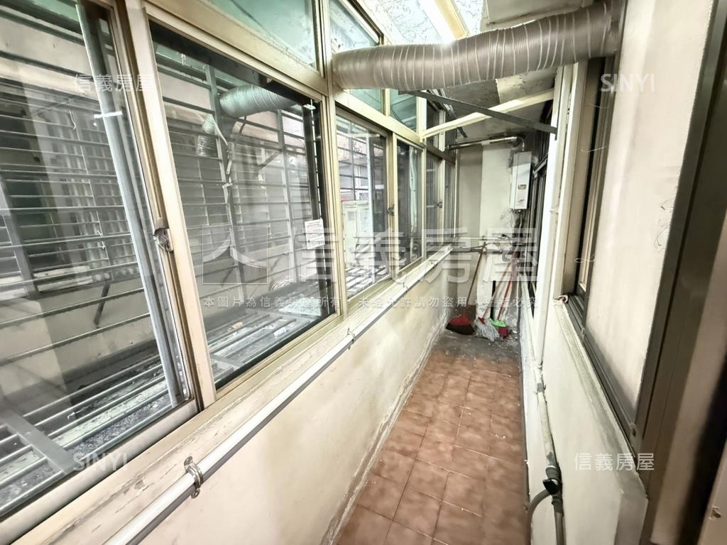 學園靜巷電梯三房房屋室內格局與周邊環境
