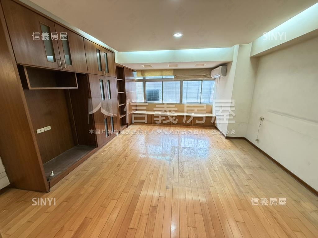 學園靜巷電梯三房房屋室內格局與周邊環境