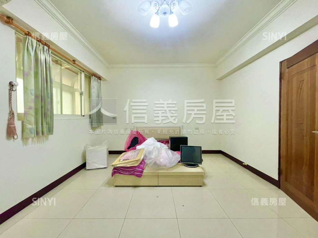 價可談電梯透天近捷運房屋室內格局與周邊環境