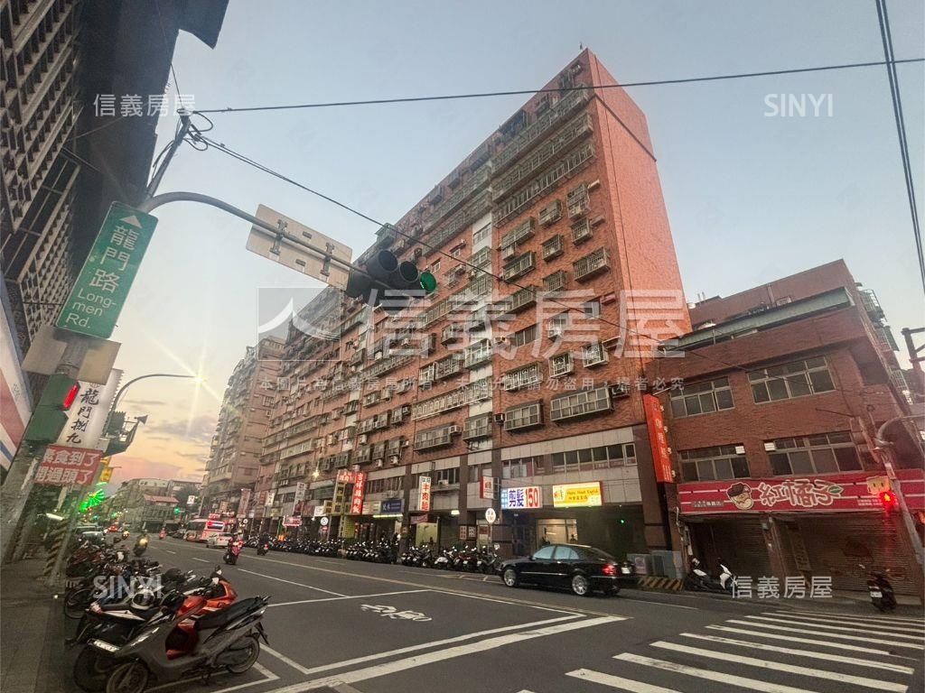 三重國小龍門商圈電梯車位房屋室內格局與周邊環境