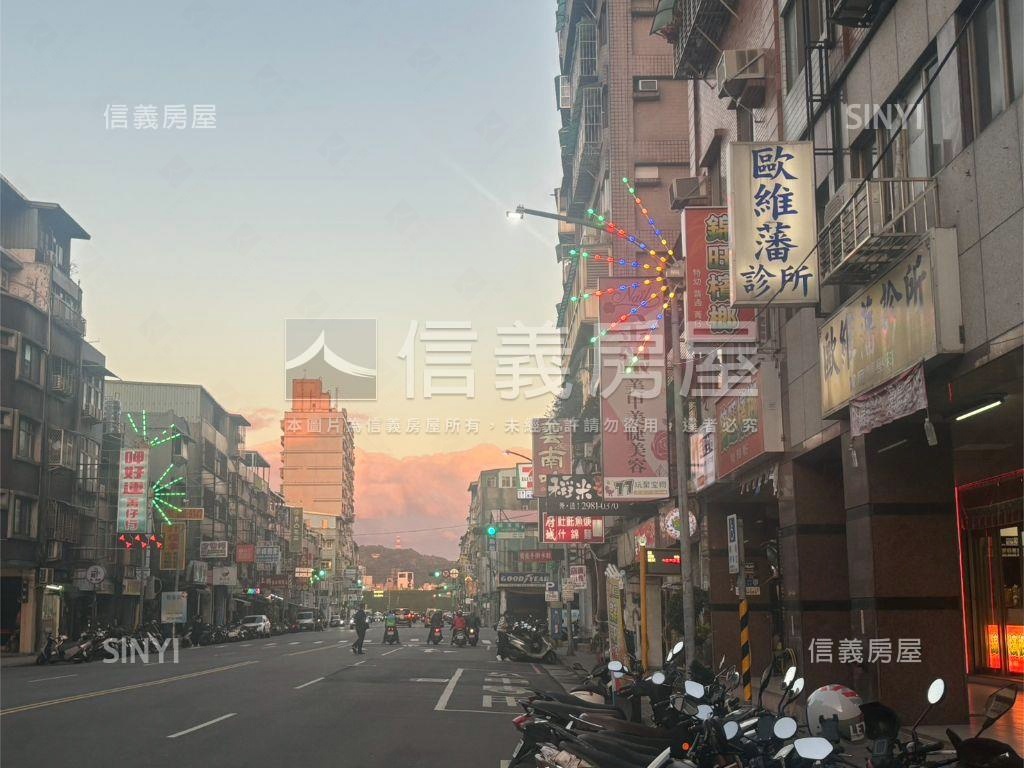 三重國小龍門商圈電梯車位房屋室內格局與周邊環境