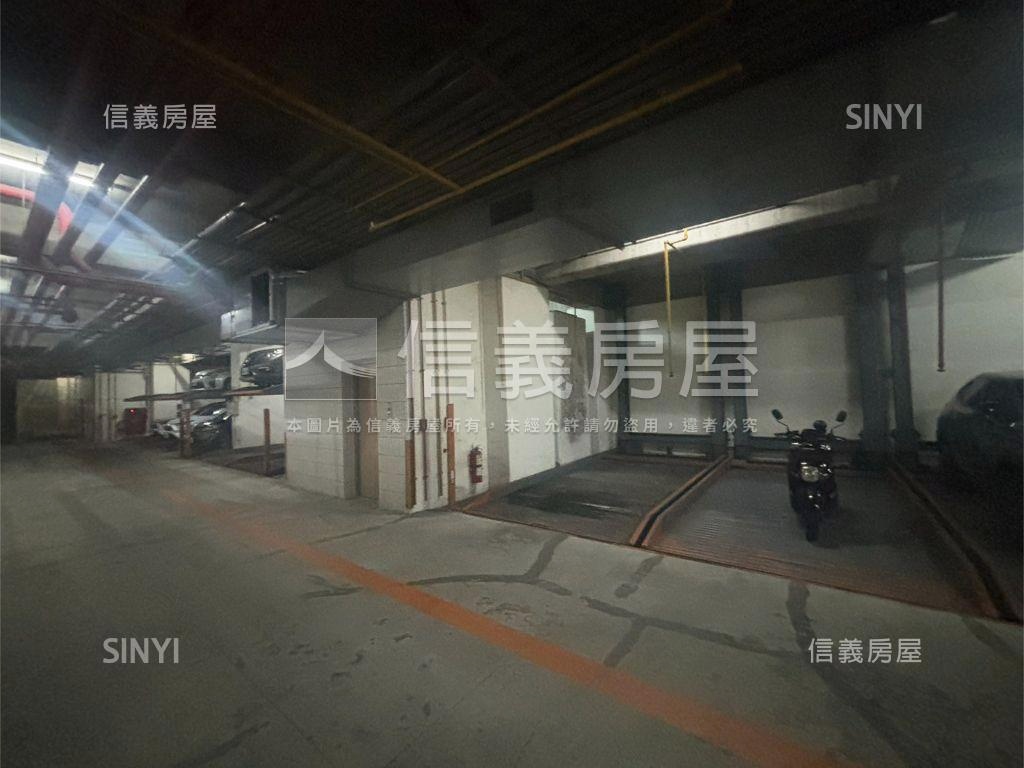 三重國小龍門商圈電梯車位房屋室內格局與周邊環境