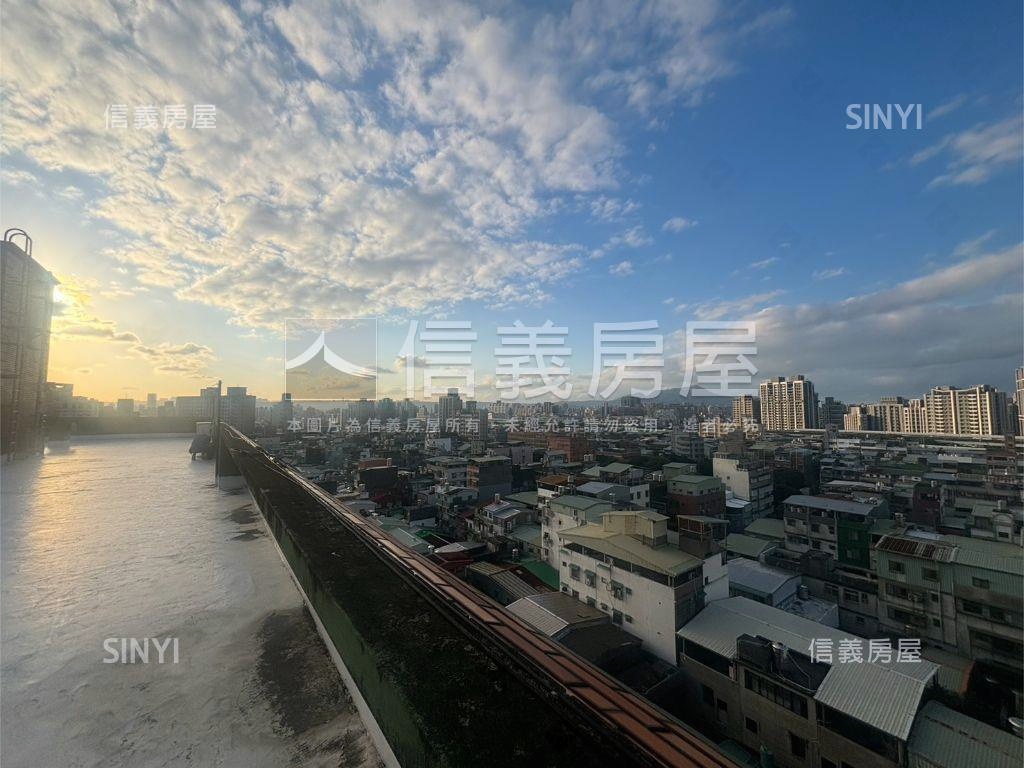 三重國小龍門商圈電梯車位房屋室內格局與周邊環境