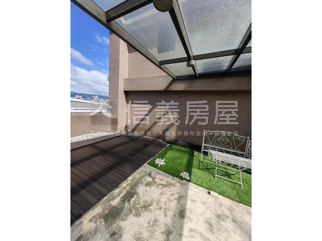 稀有高樓層露臺夢想樓中樓房屋室內格局與周邊環境