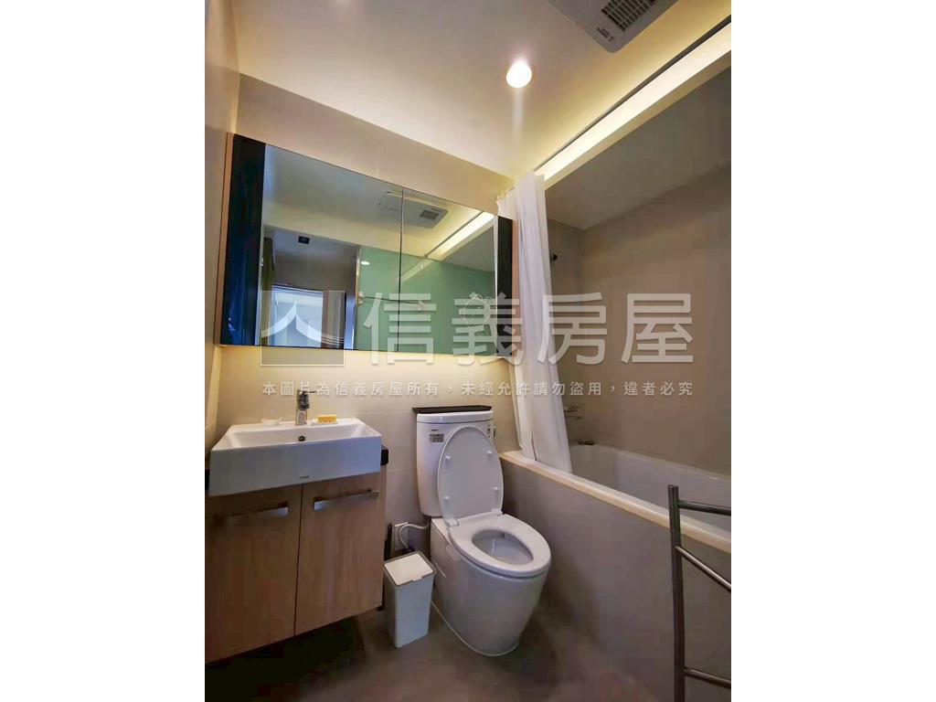 稀有高樓層露臺夢想樓中樓房屋室內格局與周邊環境