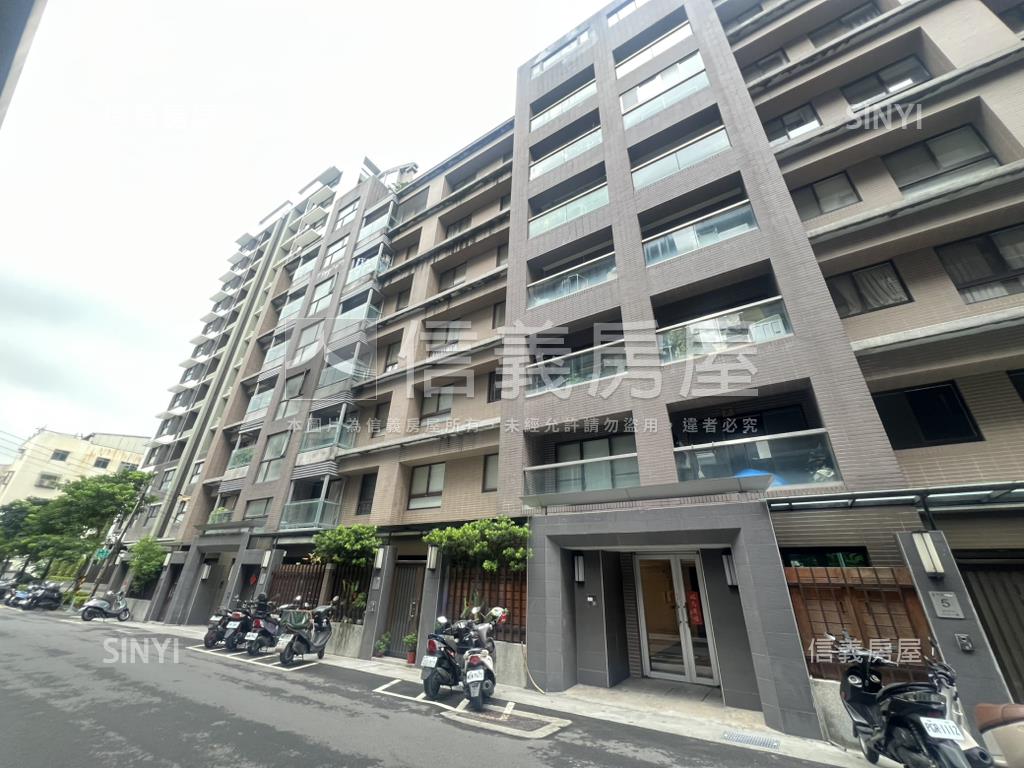 稀有高樓層露臺夢想樓中樓房屋室內格局與周邊環境