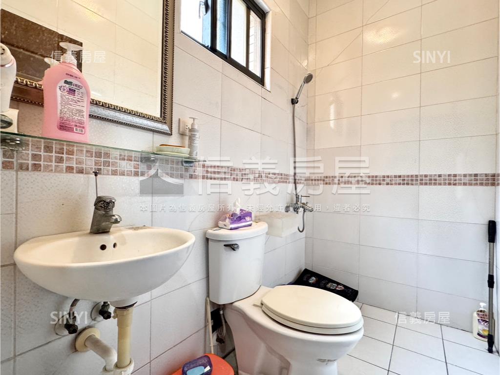 仁武大地坪美透房屋室內格局與周邊環境