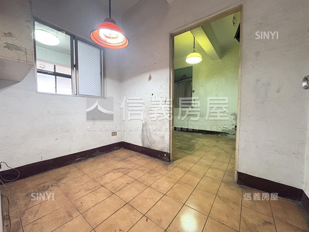 低樓層！低總價！歡迎賞屋房屋室內格局與周邊環境