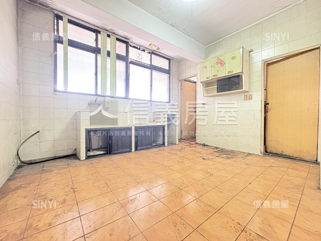 低樓層！低總價！歡迎賞屋房屋室內格局與周邊環境