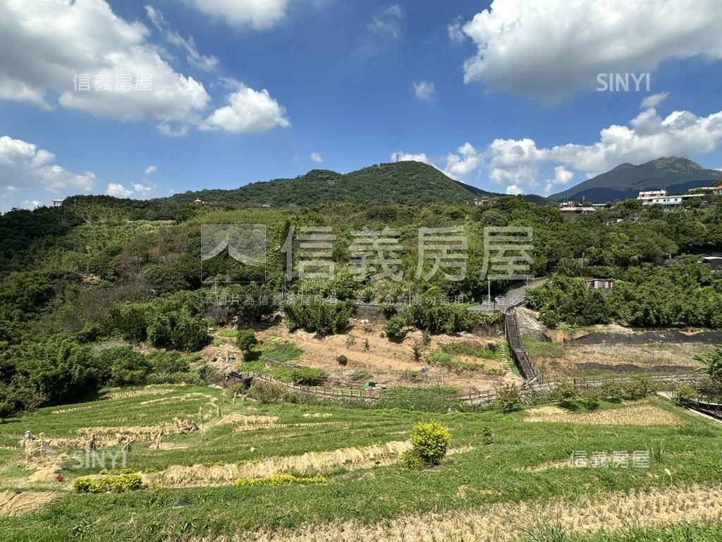 陽明山３５６８坪平坦土地房屋室內格局與周邊環境
