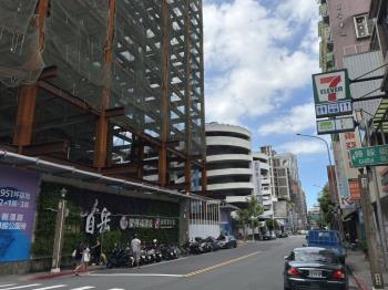 首岳２２樓面家樂福