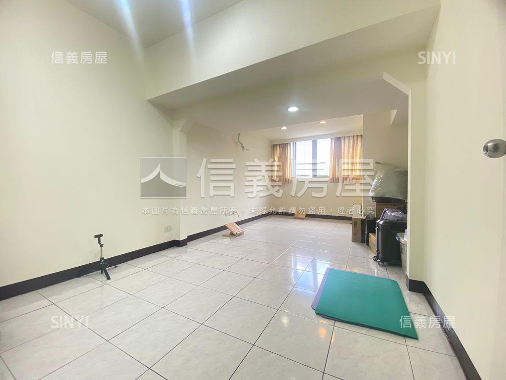 馬上幸福４房車位捷運宅房屋室內格局與周邊環境