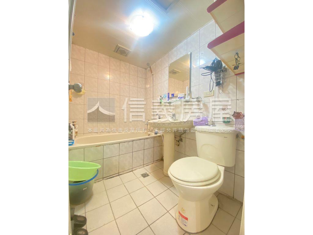 馬上幸福４房車位捷運宅房屋室內格局與周邊環境