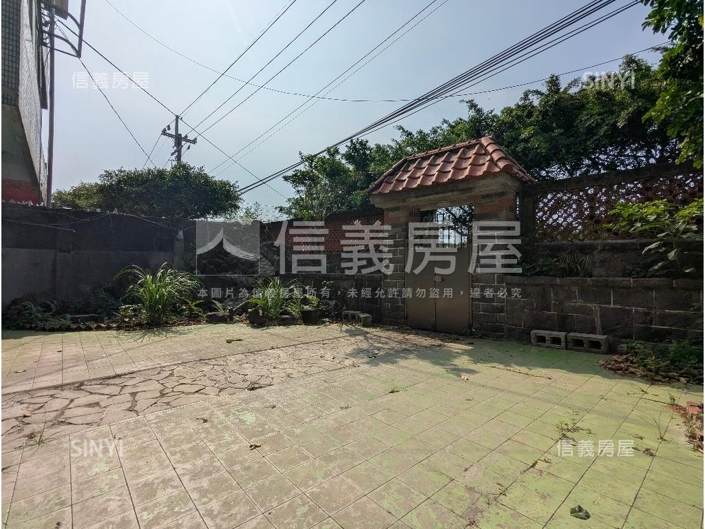 彩色世界大空間別墅房屋室內格局與周邊環境