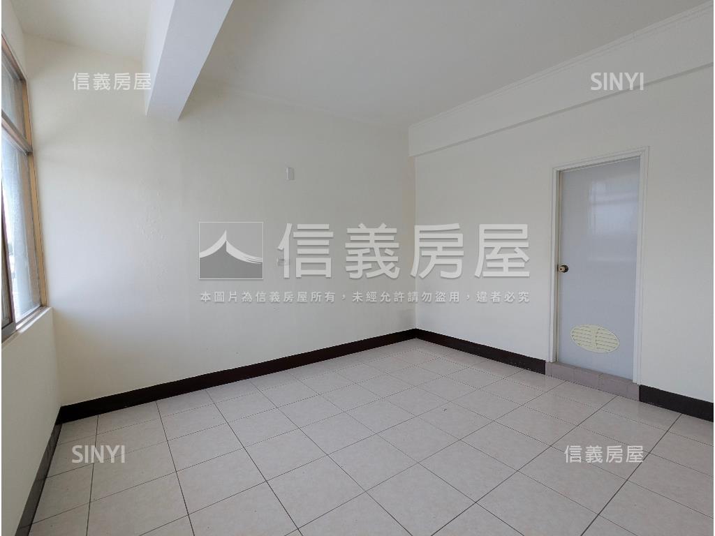 彩色世界大空間別墅房屋室內格局與周邊環境