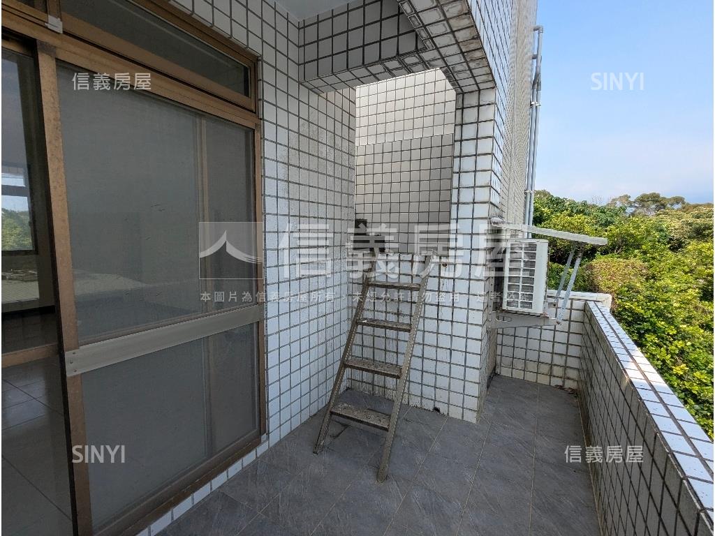 彩色世界大空間別墅房屋室內格局與周邊環境