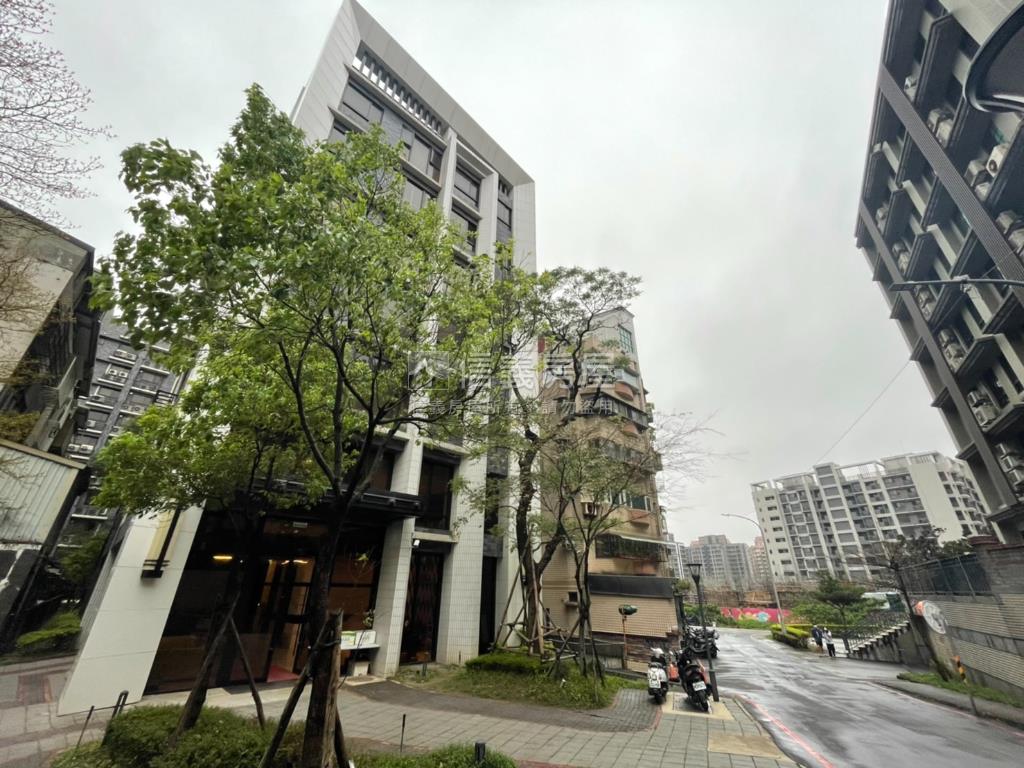新春街樂生活溫馨兩房車位房屋室內格局與周邊環境