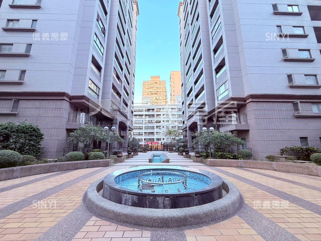 專任國泰紐廣景觀三房車位房屋室內格局與周邊環境