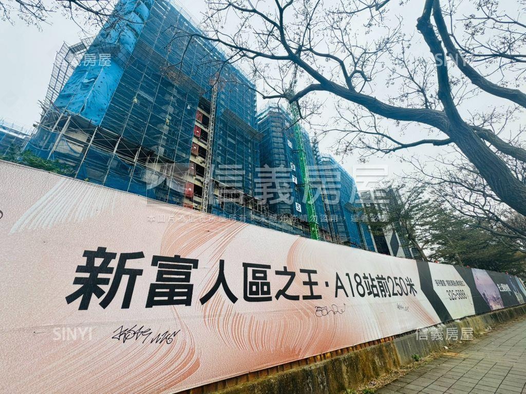 帝璽高樓層２房房屋室內格局與周邊環境