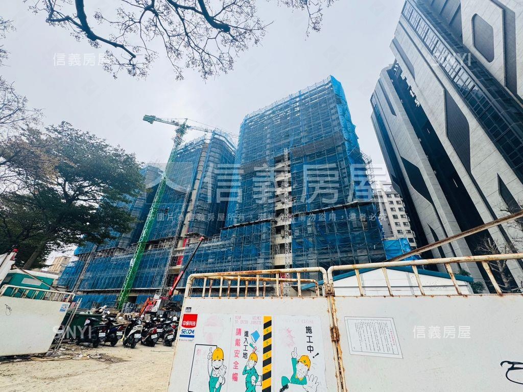 帝璽高樓層２房房屋室內格局與周邊環境