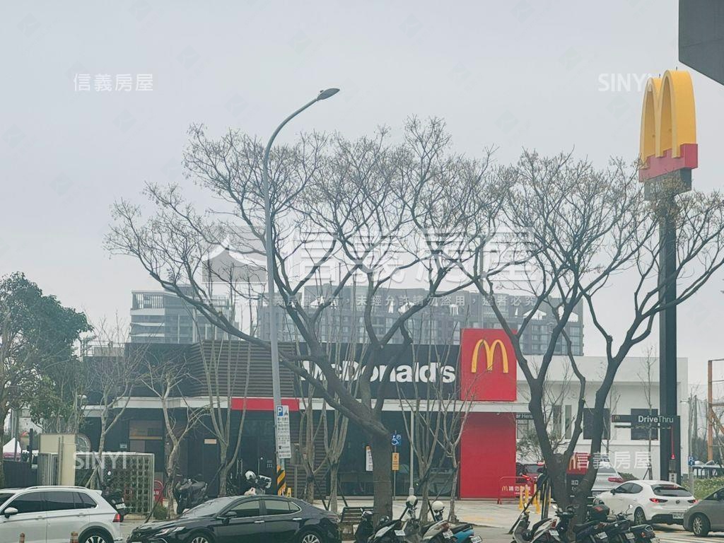 帝璽高樓層２房房屋室內格局與周邊環境