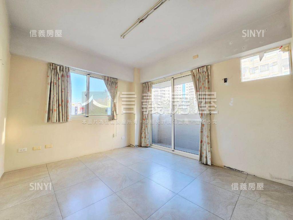 近一點利柳川首排大三房房屋室內格局與周邊環境