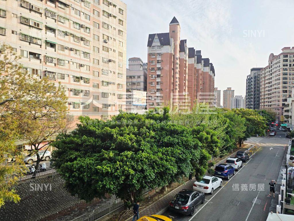 近一點利柳川首排大三房房屋室內格局與周邊環境