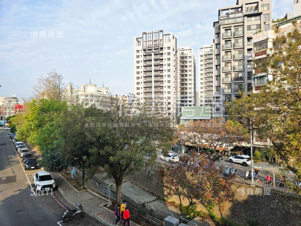 近一點利柳川首排大三房房屋室內格局與周邊環境