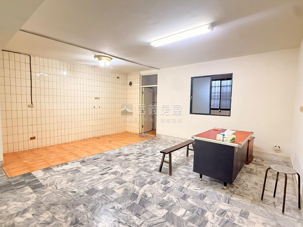 松竹商圈大面寬朝南透天房屋室內格局與周邊環境