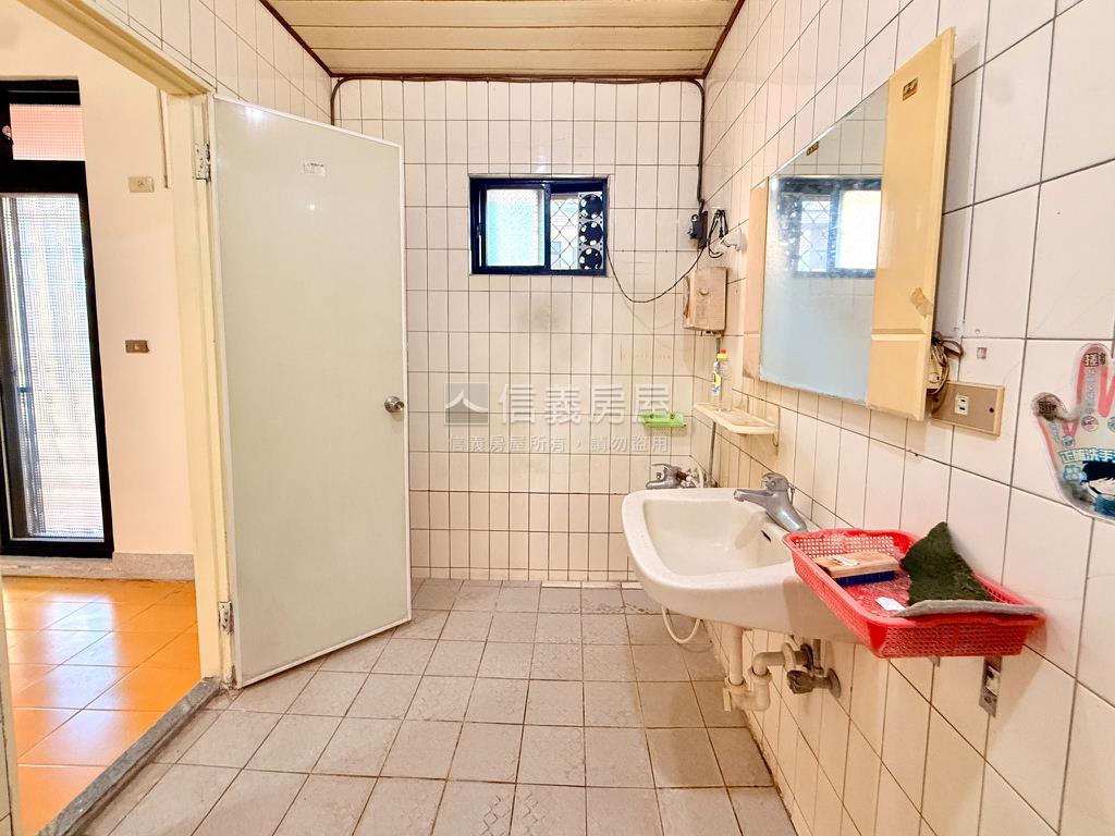 松竹商圈大面寬朝南透天房屋室內格局與周邊環境