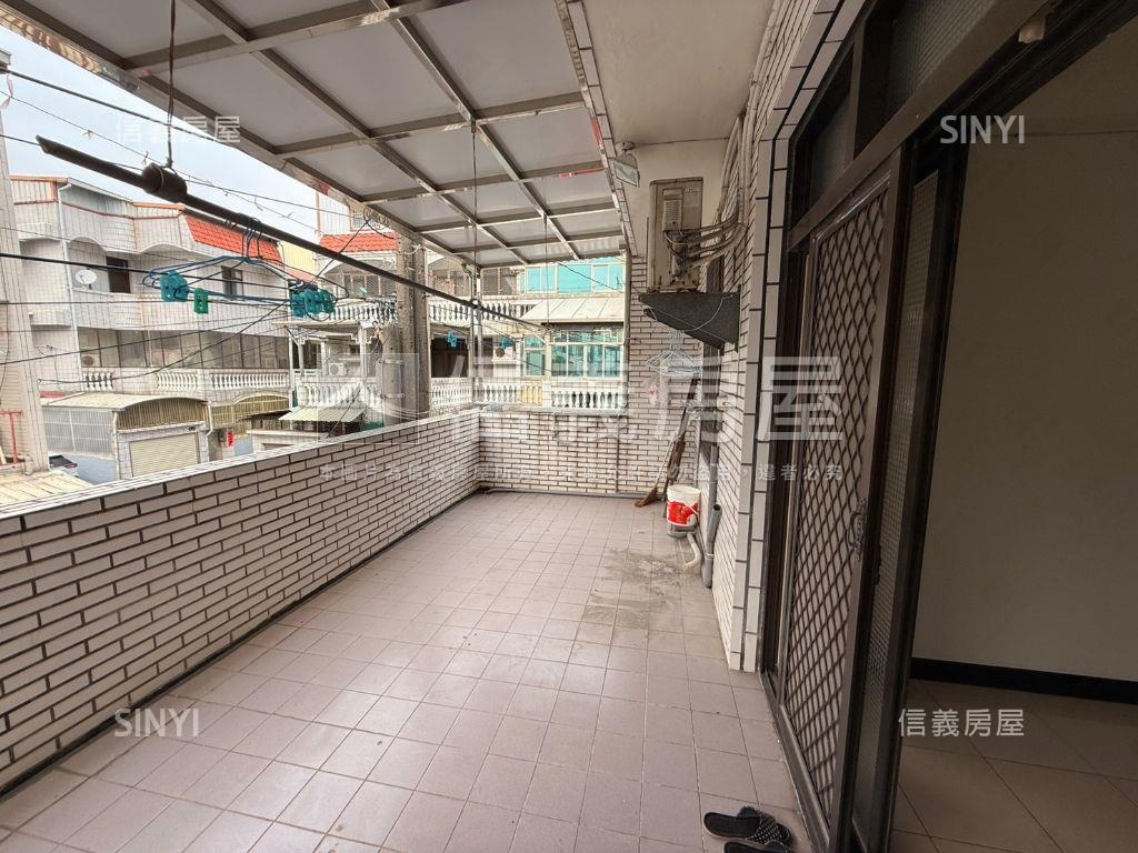 二空商圈邊間透天房屋室內格局與周邊環境