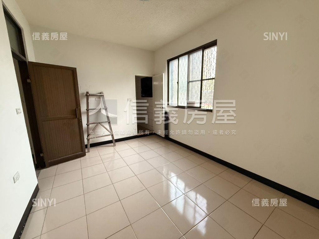二空商圈邊間透天房屋室內格局與周邊環境