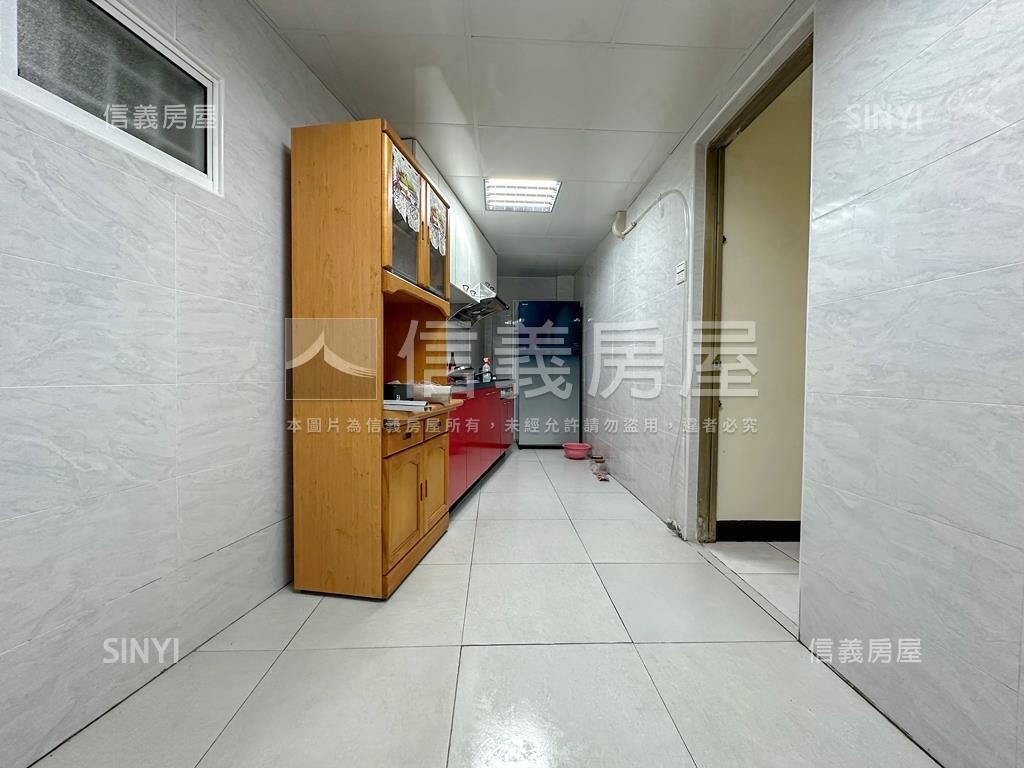 庭院美宅３＋１房附平車房屋室內格局與周邊環境