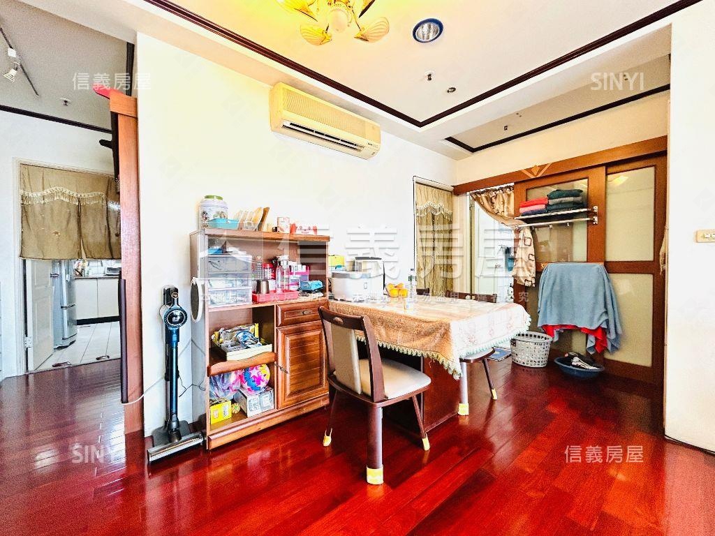 電梯河景稀有美屋房屋室內格局與周邊環境