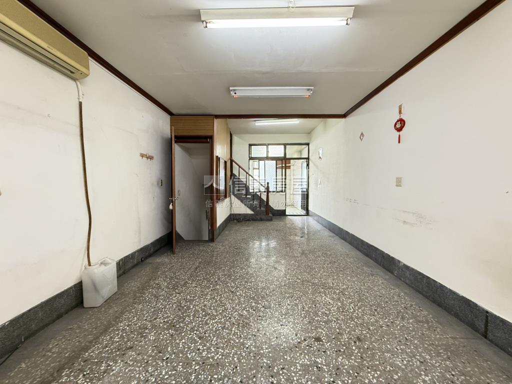 近水湳｜正中清路黃金透店房屋室內格局與周邊環境