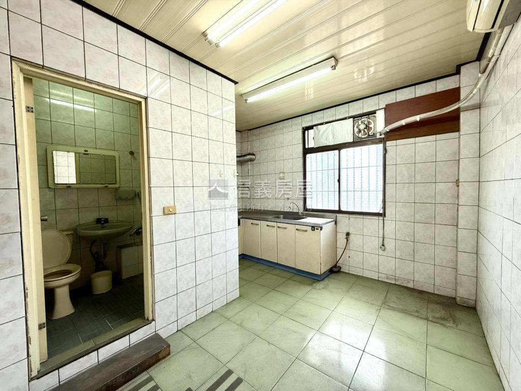 近水湳｜正中清路黃金透店房屋室內格局與周邊環境