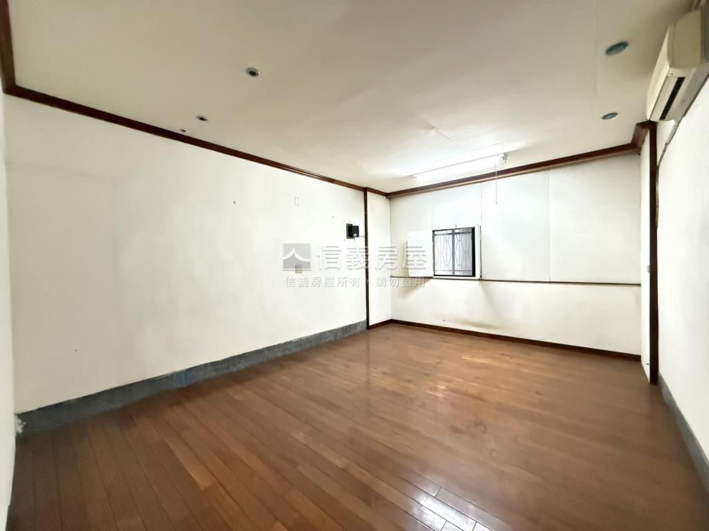 近水湳｜正中清路黃金透店房屋室內格局與周邊環境