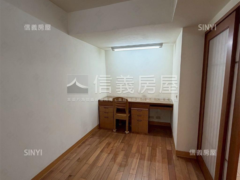 劍南方正４樓房屋室內格局與周邊環境