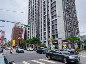 桃鶯路大面寬店面