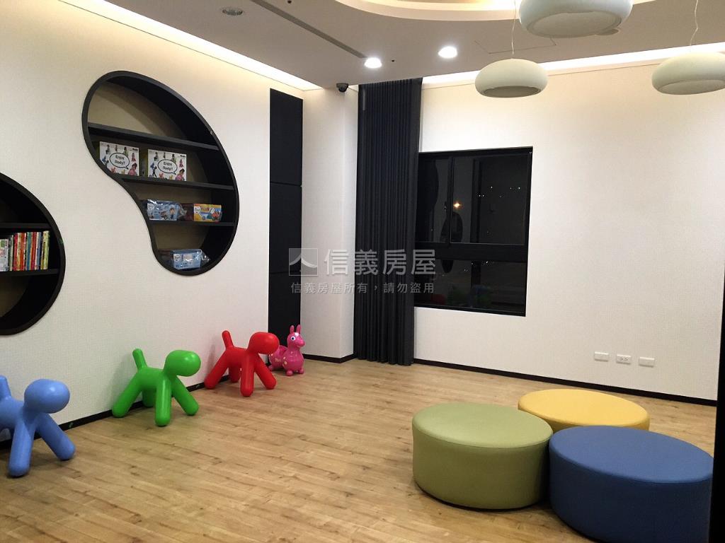 中科雲世紀高樓兩房平車房屋室內格局與周邊環境